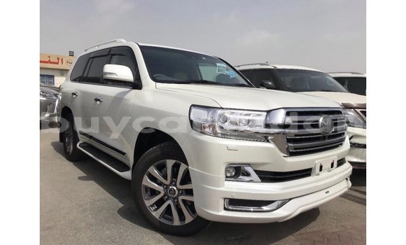 Buy Import Toyota Land Cruiser White Car in Import - Dubai in Al Jazirah State Buy Import Toyota Land Cruiser White Car in Import - Dubai in Al Jazirah State