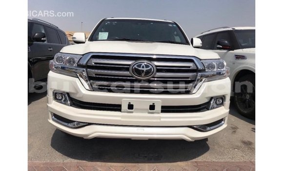 Buy Import Toyota Land Cruiser White Car in Import - Dubai in Al Jazirah State Buy Import Toyota Land Cruiser White Car in Import - Dubai in Al Jazirah State