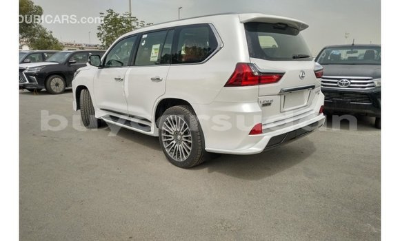 Acheter Import Voiture Lexus LX Blanc à Import - Dubai, État d'Al Jazirah Acheter Import Voiture Lexus LX Blanc à Import - Dubai, État d'Al Jazirah