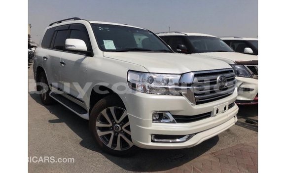 Buy Import Toyota Land Cruiser White Car in Import - Dubai in Al Jazirah State Buy Import Toyota Land Cruiser White Car in Import - Dubai in Al Jazirah State