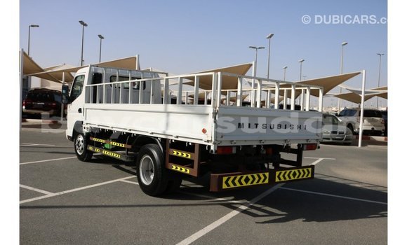 Buy Import Mitsubishi Carisma White Car in Import - Dubai in Al Jazirah State