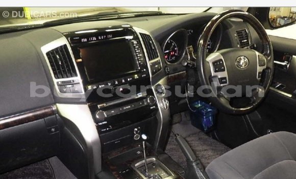 Buy Import Toyota Land Cruiser White Car in Import - Dubai in Al Jazirah State Buy Import Toyota Land Cruiser White Car in Import - Dubai in Al Jazirah State