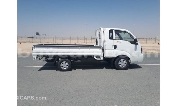 Buy Import Kia Carens White Car in Import - Dubai in Al Jazirah State Buy Import Kia Carens White Car in Import - Dubai in Al Jazirah State