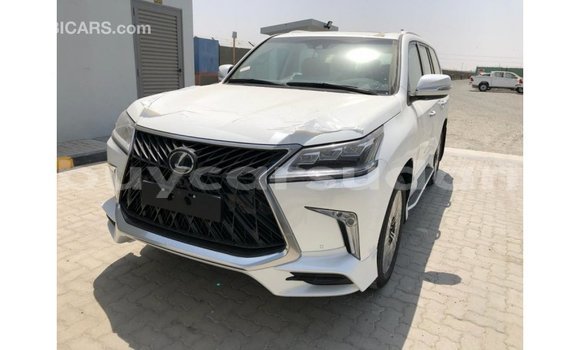 Acheter Import Voiture Lexus LX Blanc à Import - Dubai, État d'Al Jazirah Acheter Import Voiture Lexus LX Blanc à Import - Dubai, État d'Al Jazirah