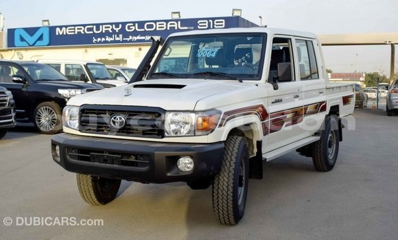 Buy Import Toyota Land Cruiser White Car in Import - Dubai in Al Jazirah State Buy Import Toyota Land Cruiser White Car in Import - Dubai in Al Jazirah State