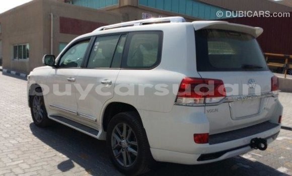 Buy Import Toyota Land Cruiser White Car in Import - Dubai in Al Jazirah State Buy Import Toyota Land Cruiser White Car in Import - Dubai in Al Jazirah State