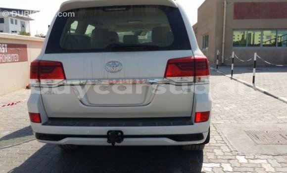Buy Import Toyota Land Cruiser White Car in Import - Dubai in Al Jazirah State Buy Import Toyota Land Cruiser White Car in Import - Dubai in Al Jazirah State
