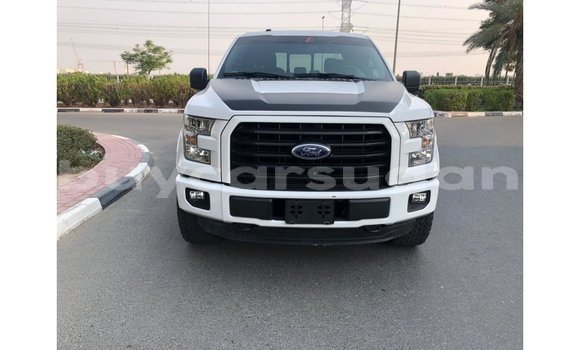 Buy Import Ford Club Wagon White Car in Import - Dubai in Al Jazirah State