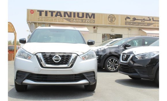Buy Import Nissan Evalia Other Truck in Import - Dubai in Al Jazirah State